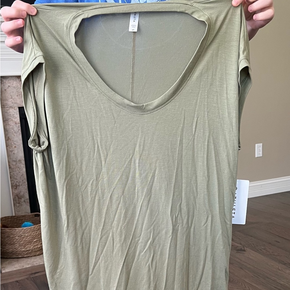 Athleta Cloudlight Stratus tee